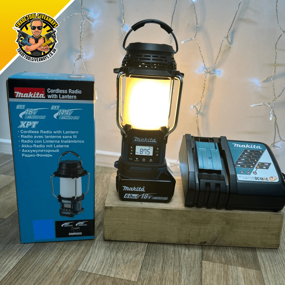 Makita radio battery deals