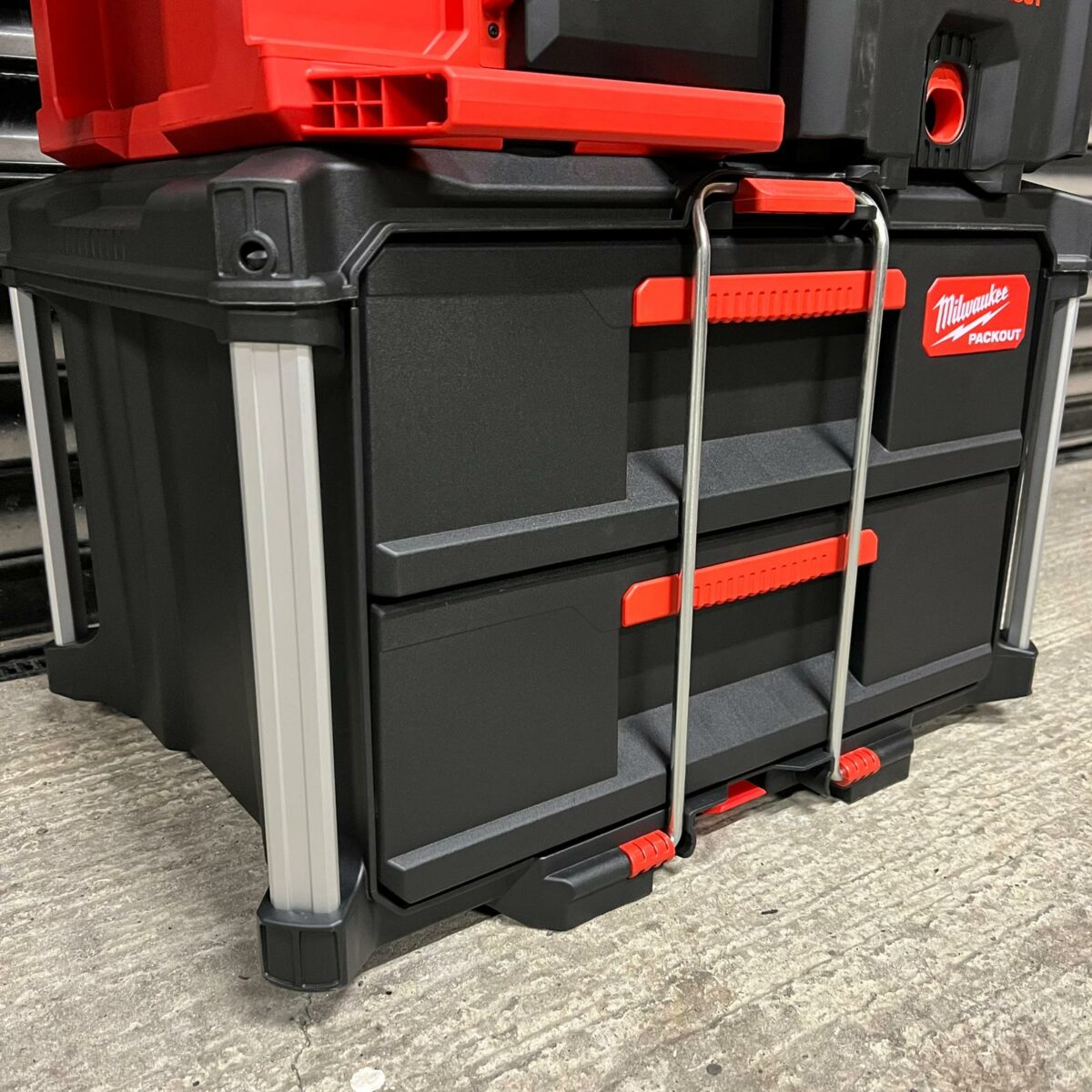Milwaukee M18 PACKOUT Storage & Light Bundle #2 - Image 2