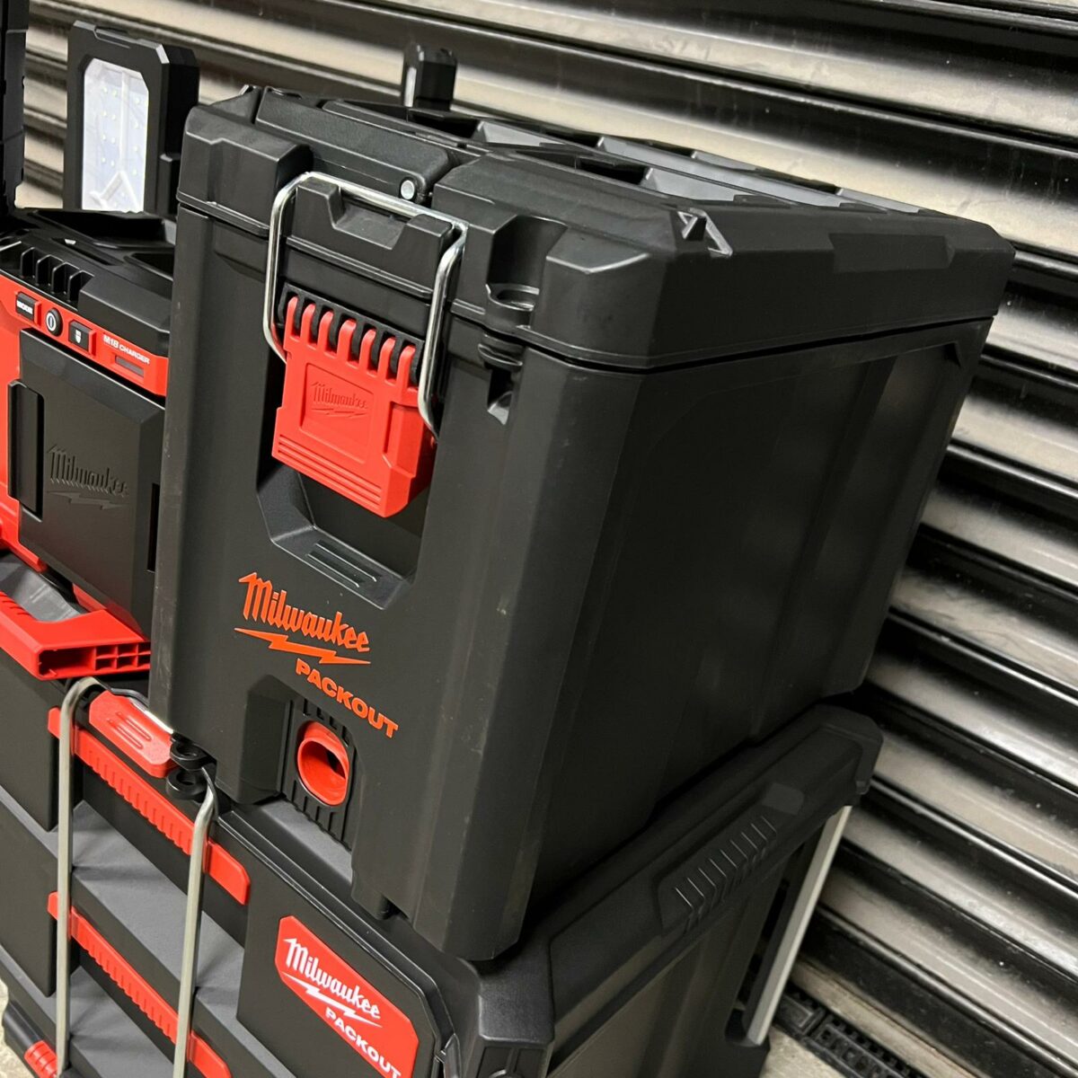 Milwaukee M18 PACKOUT Storage & Light Bundle #2 - Image 3