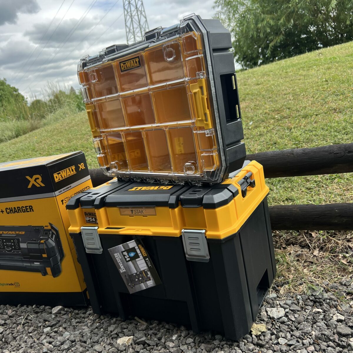 Dewalt TSTAK Radio & Organiser Bundle - Image 2