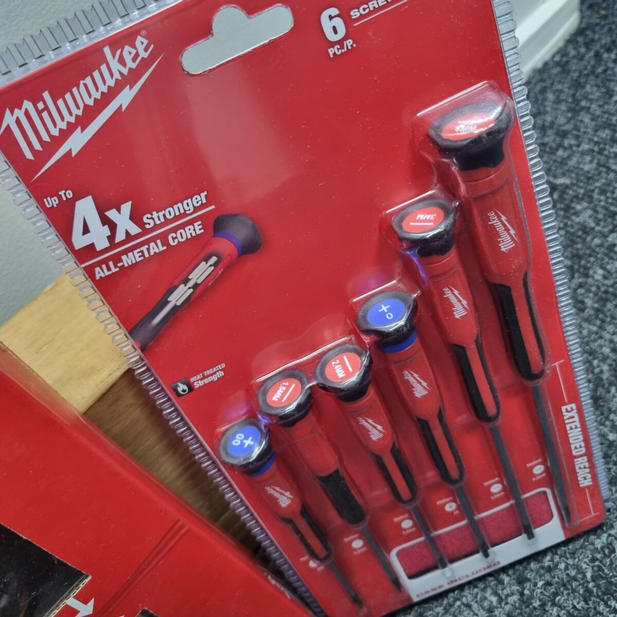 Milwaukee Screwdriver Bundle - Image 2