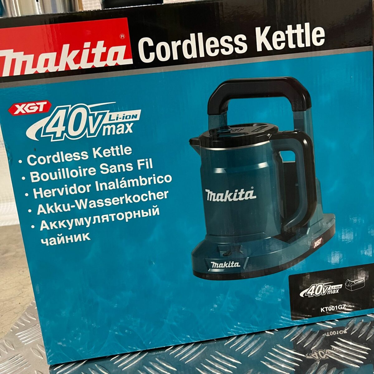 Makita 40v Microwave, Kettle & Radio Bundle #2 - Image 5