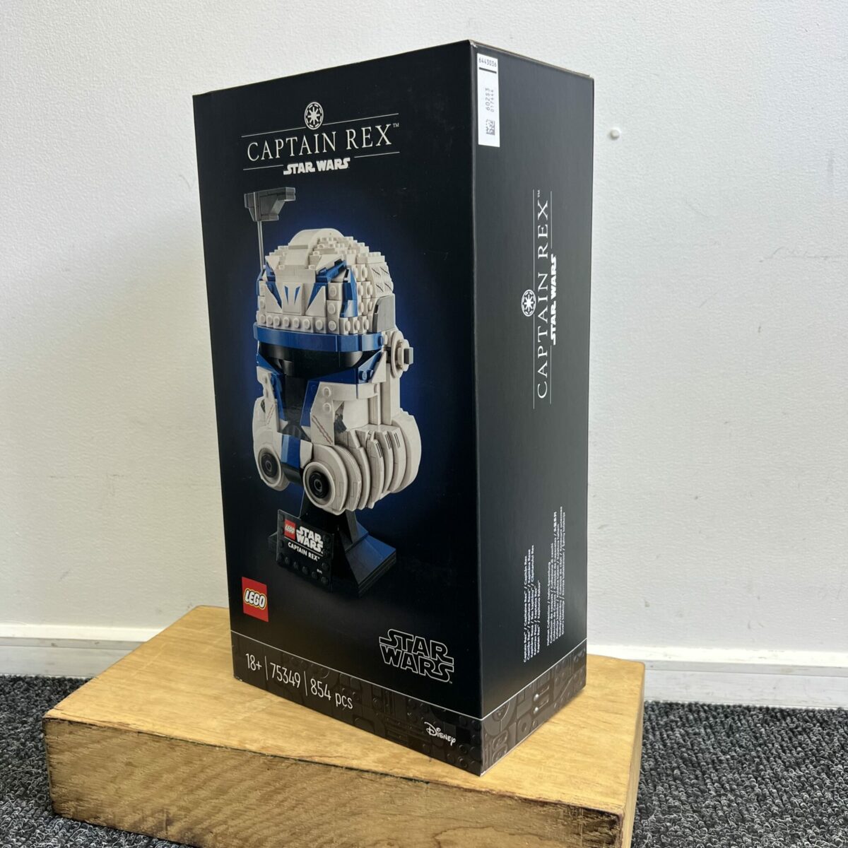 LEGO Star Wars Helmet Model Set #9 - Image 6