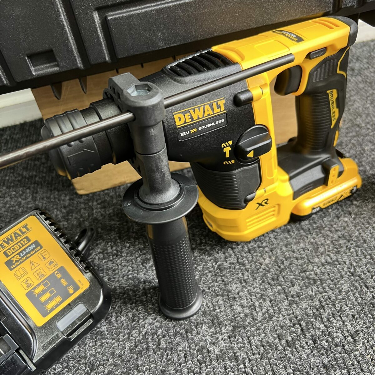 Dewalt 12v XR Brushless Twin Kit - Image 2