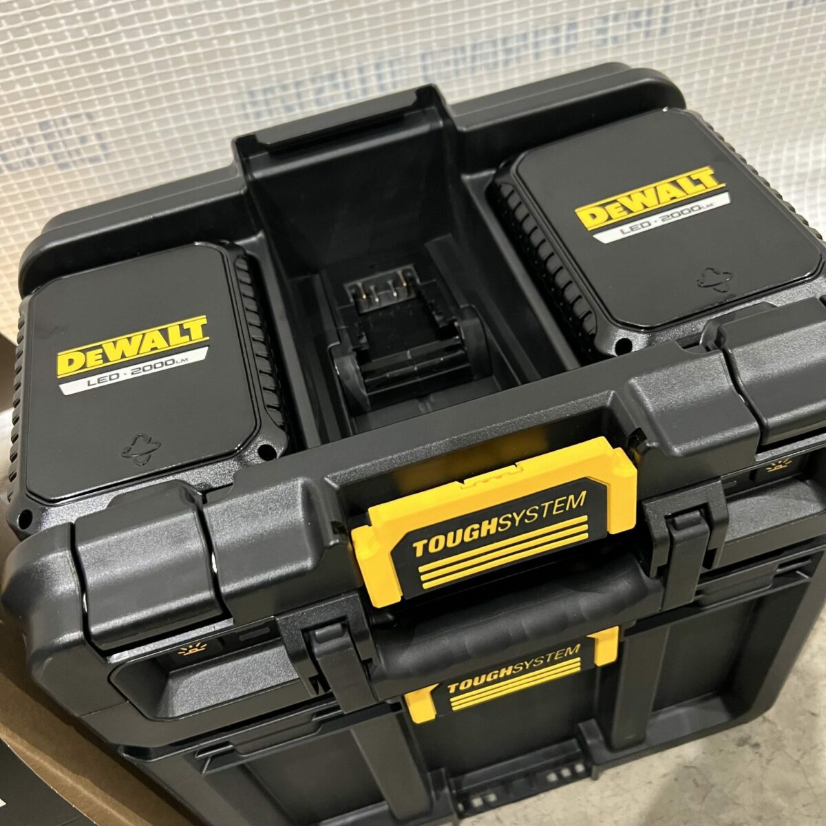 Dewalt ToughSystem 2.0 Task Light & Case - Image 5