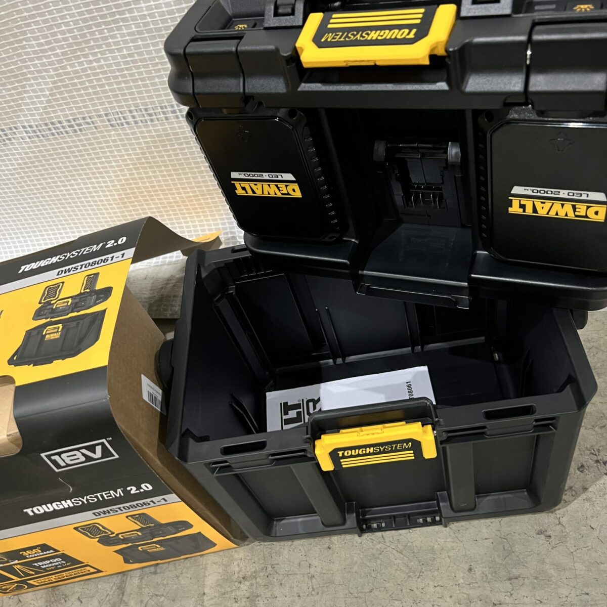 Dewalt ToughSystem 2.0 Task Light & Case - Image 4