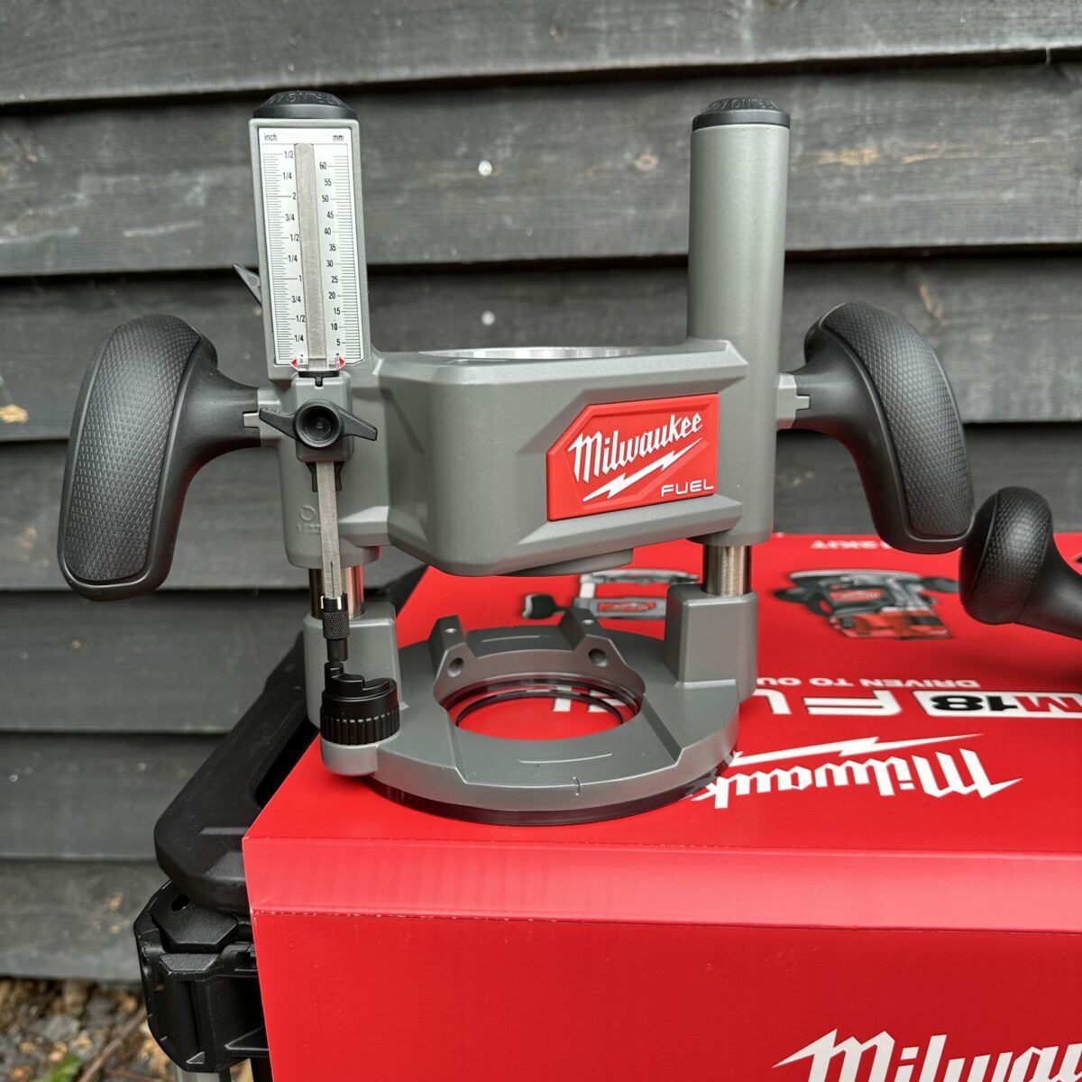 Milwaukee 18v 1/2" Router Kit - Image 2