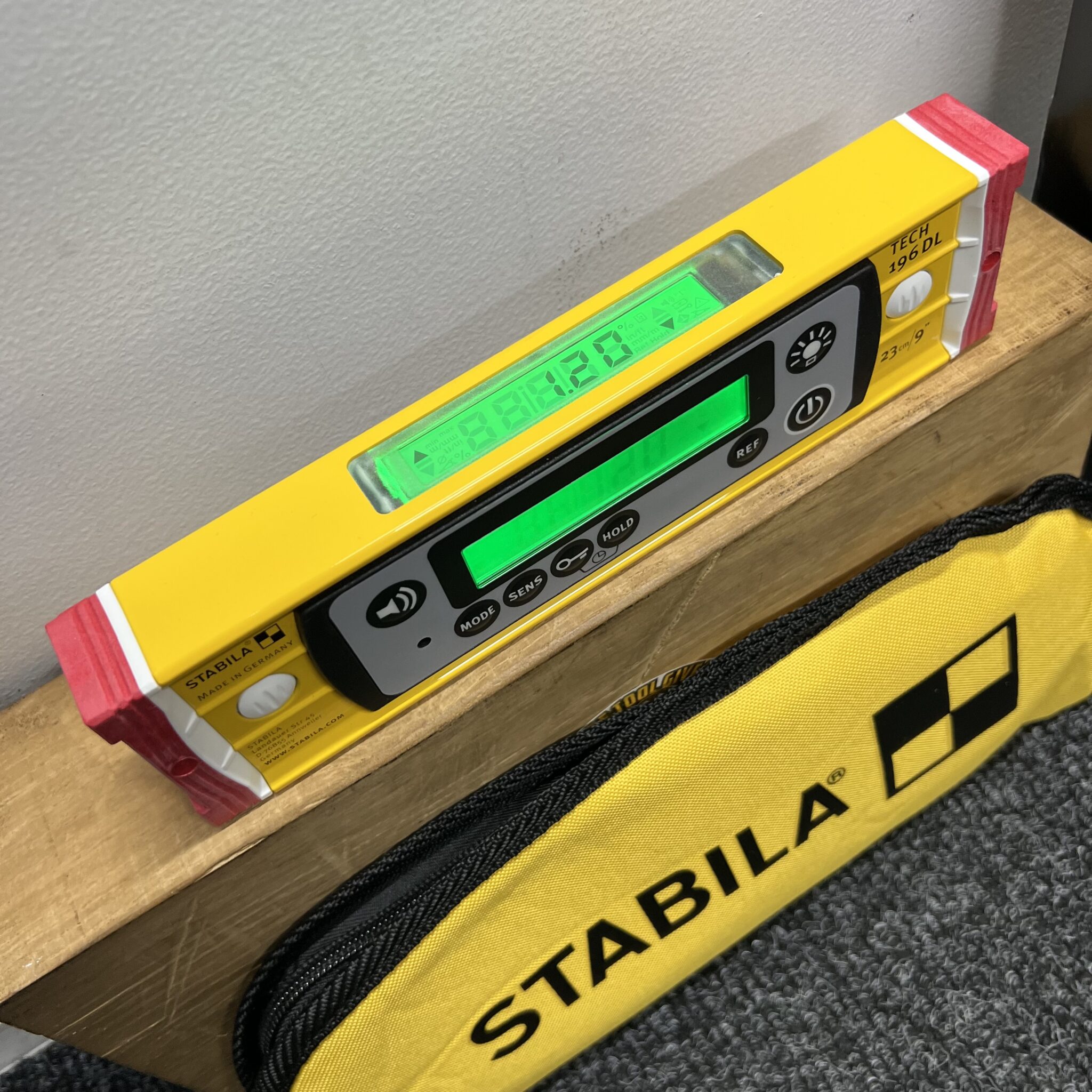 Stabila on sale level digital