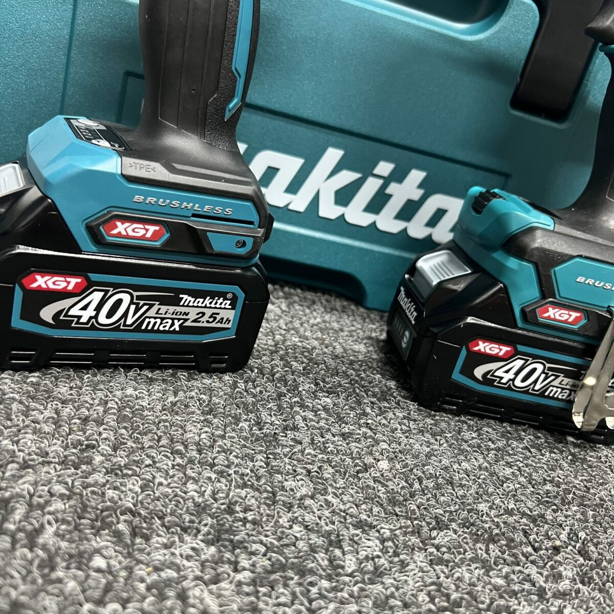 Makita 40v 2pc Brushless Kit Inc 2 x 2.5ah Batteries, Charger & MAKPAC Case - Image 4