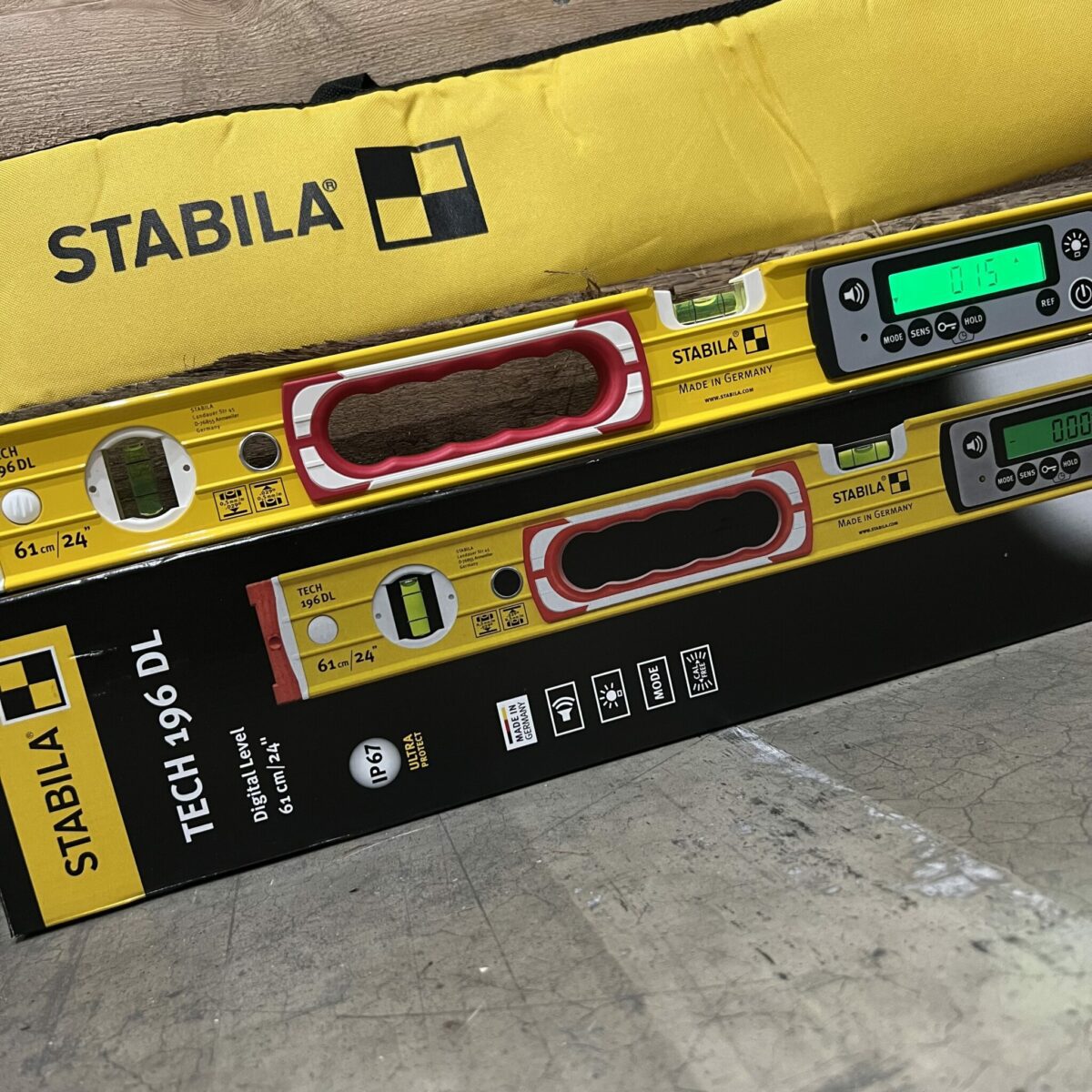 Stabila Tech Digital Spirit Level - 61cm With Case - Image 2