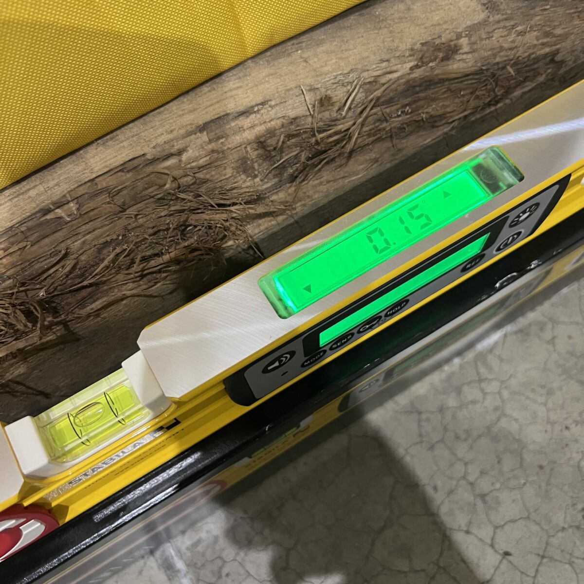 Stabila Tech Digital Spirit Level - 61cm With Case - Image 4