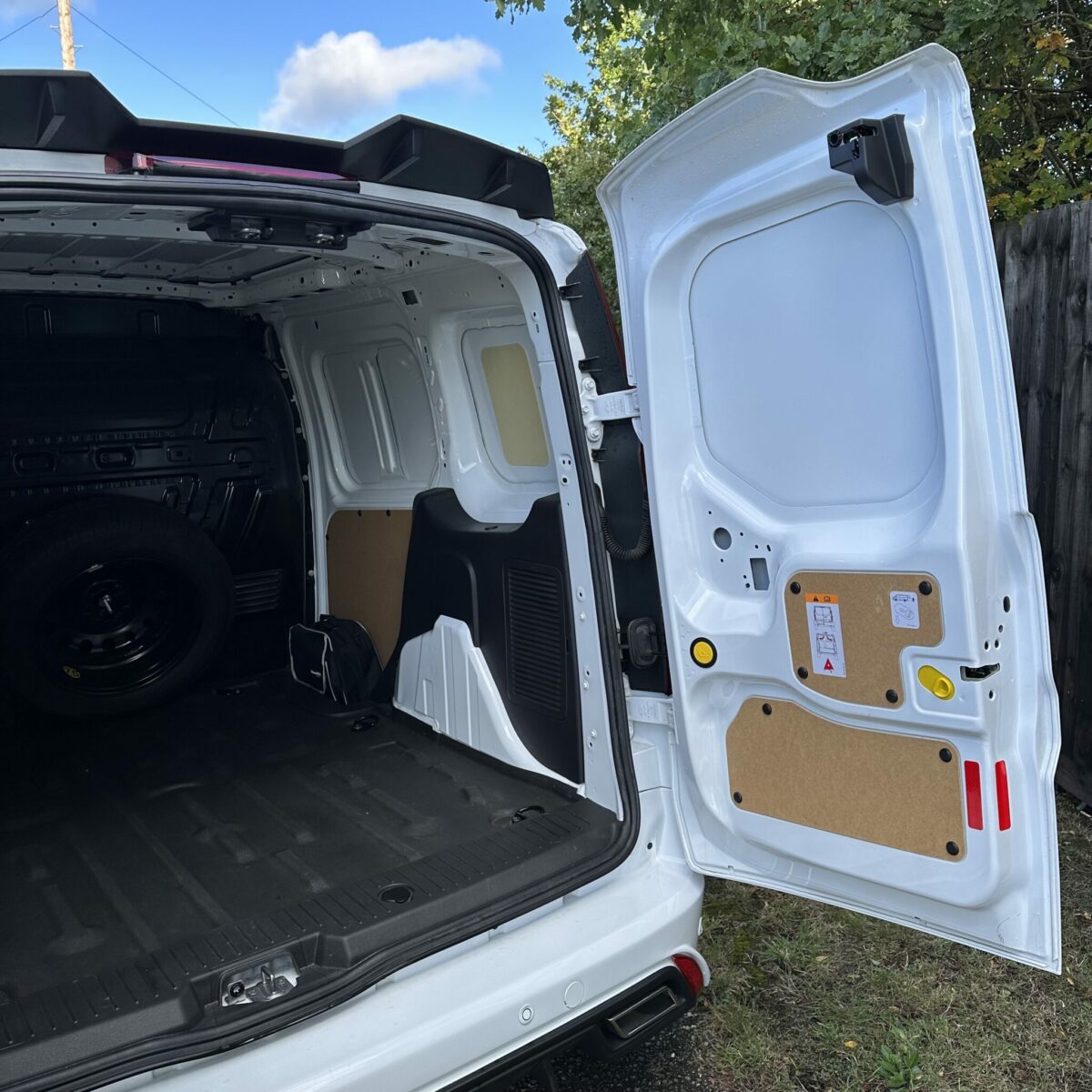 Ford Transit Connect MS-RT - £50,000 Super Draw - Image 12