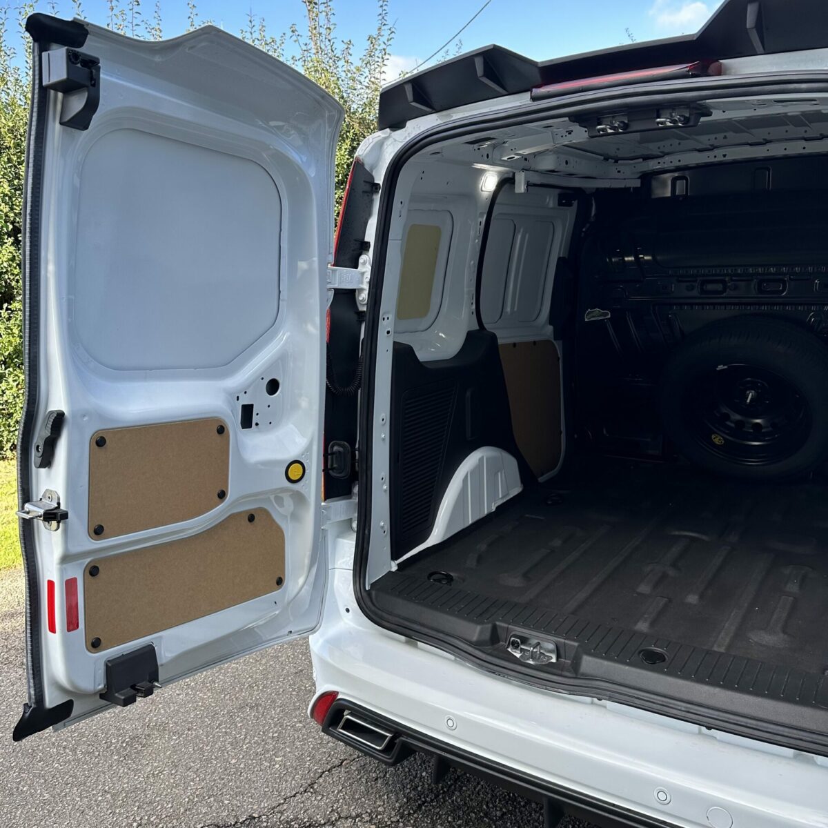 Ford Transit Connect MS-RT - £50,000 Super Draw - Image 13