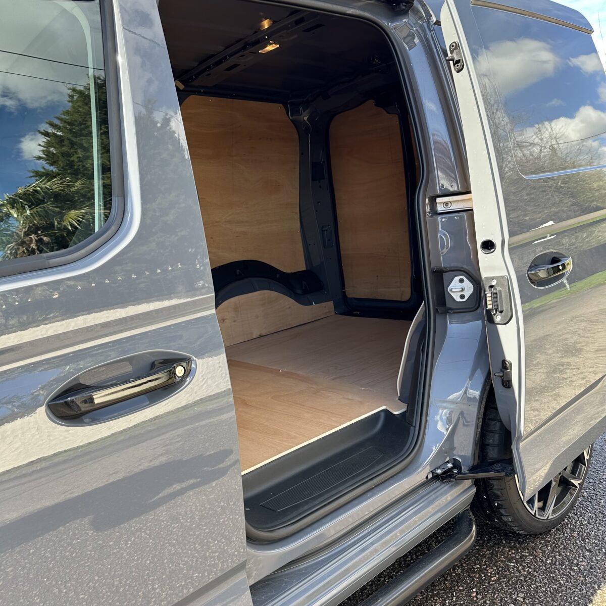 2022 Volkswagen Caddy + 1000 Instant Wins - Image 13