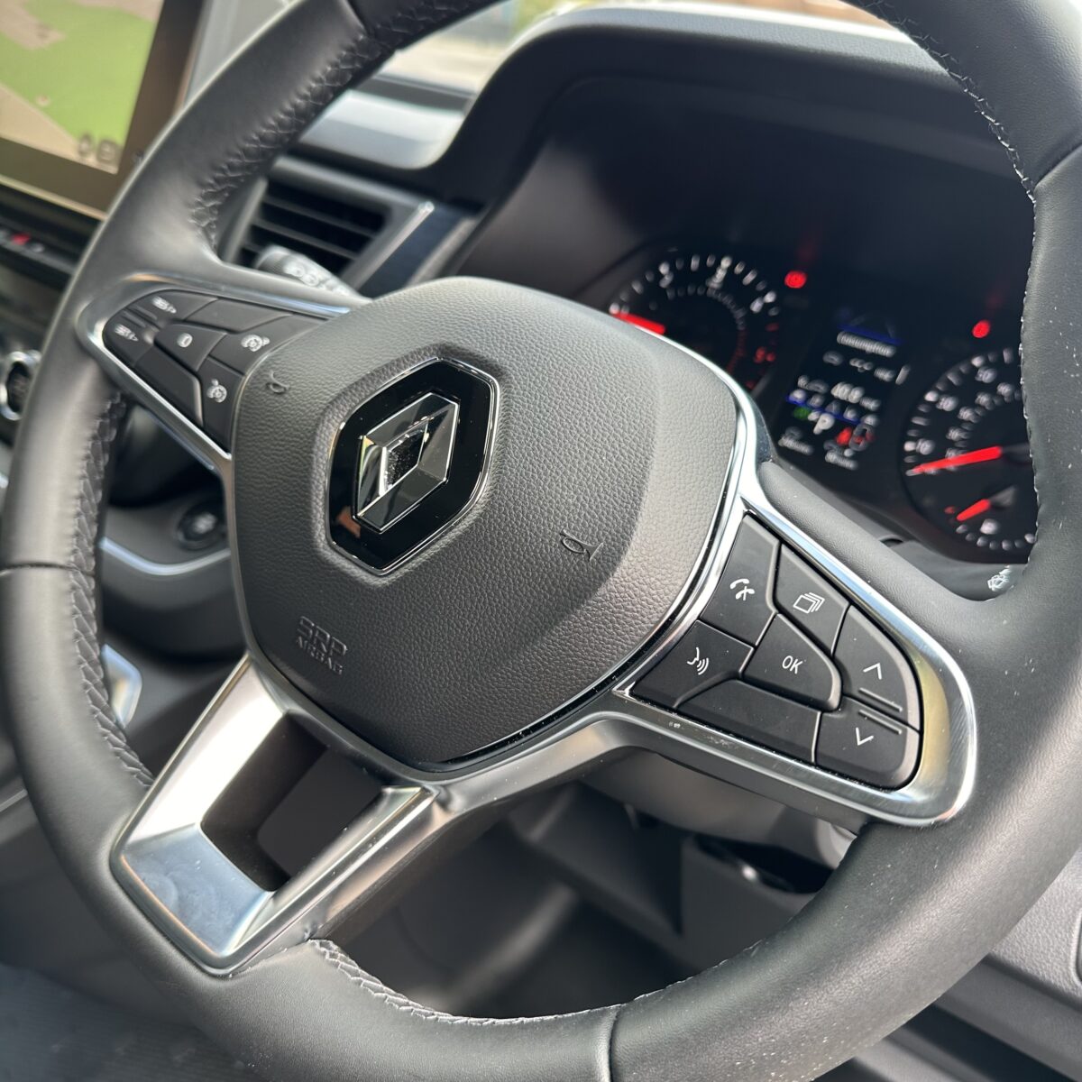 2024 Renault Trafic Crew Van + 1000 Instant Wins - Image 9