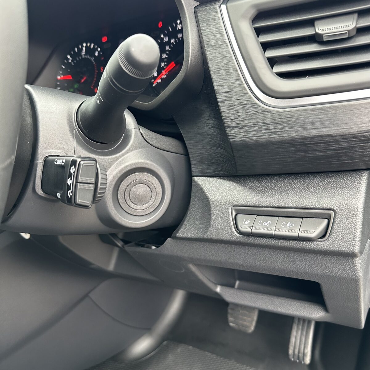 2024 Renault Trafic Crew Van + 1000 Instant Wins - Image 15