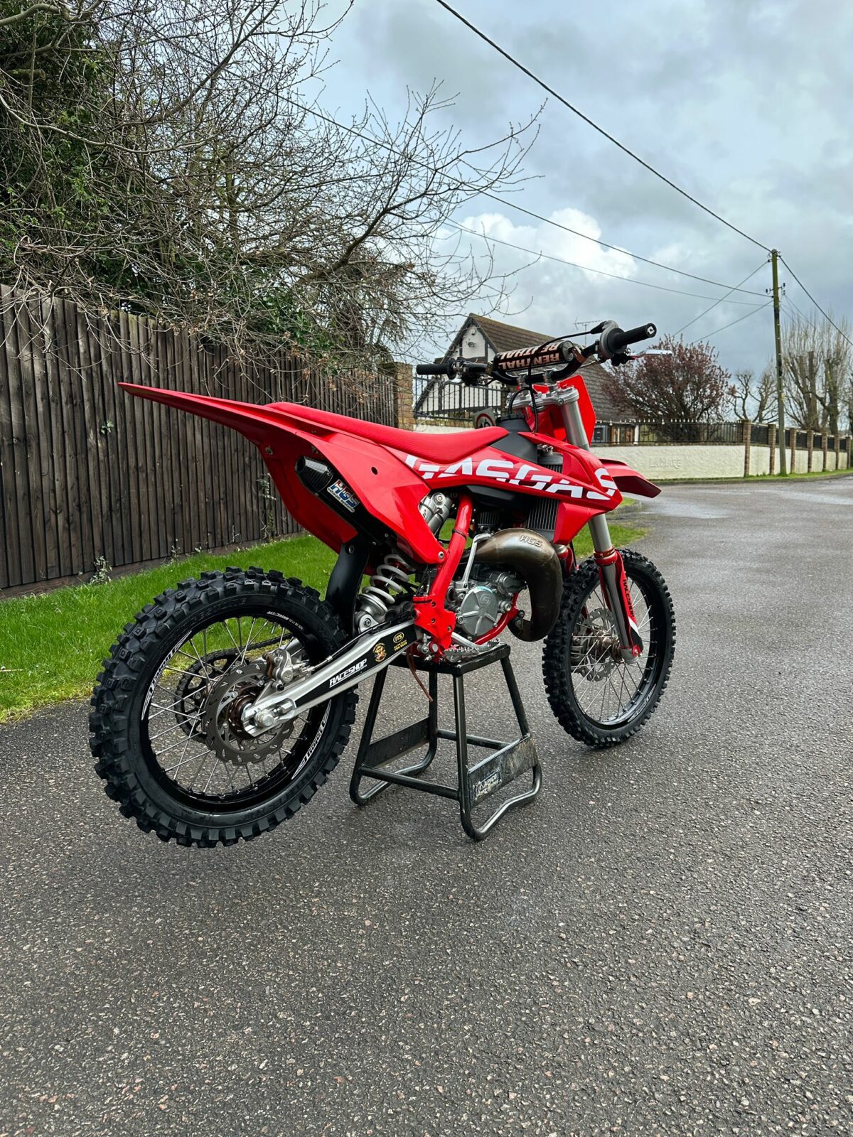 2023 GasGas MC85 Big Wheel Motocross Bike - Image 4