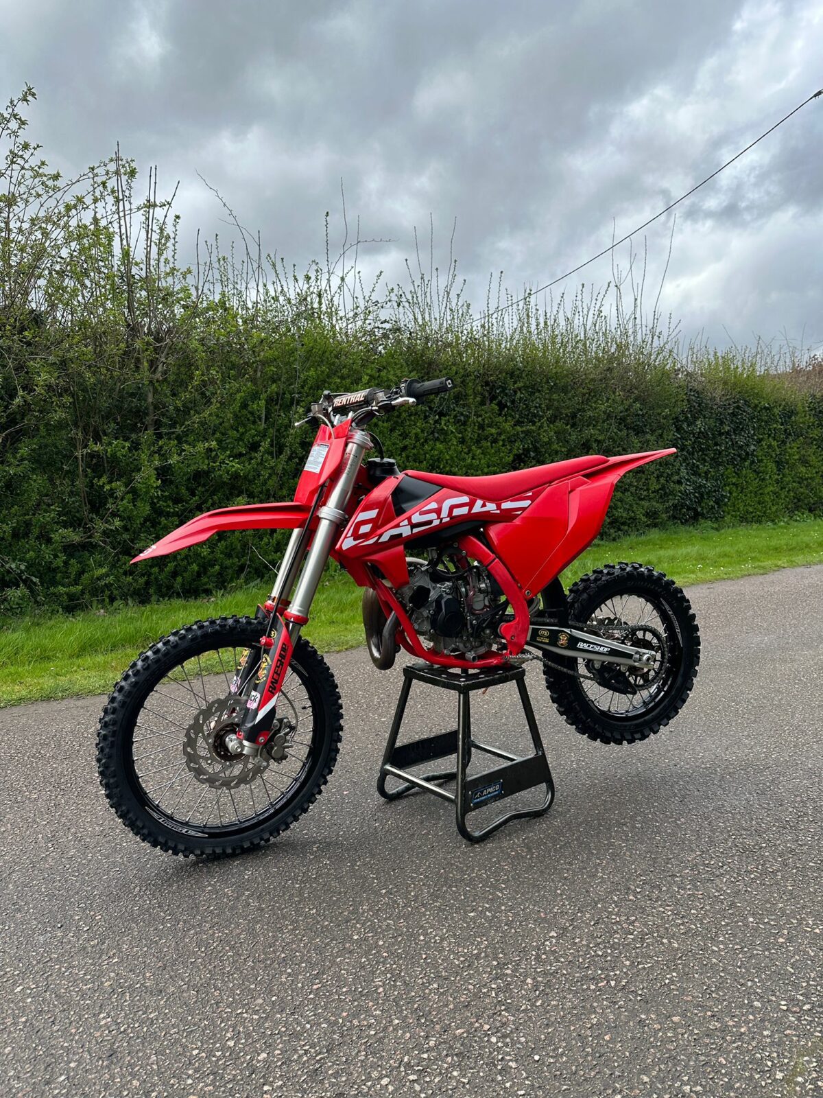 2023 GasGas MC85 Big Wheel Motocross Bike - Image 5