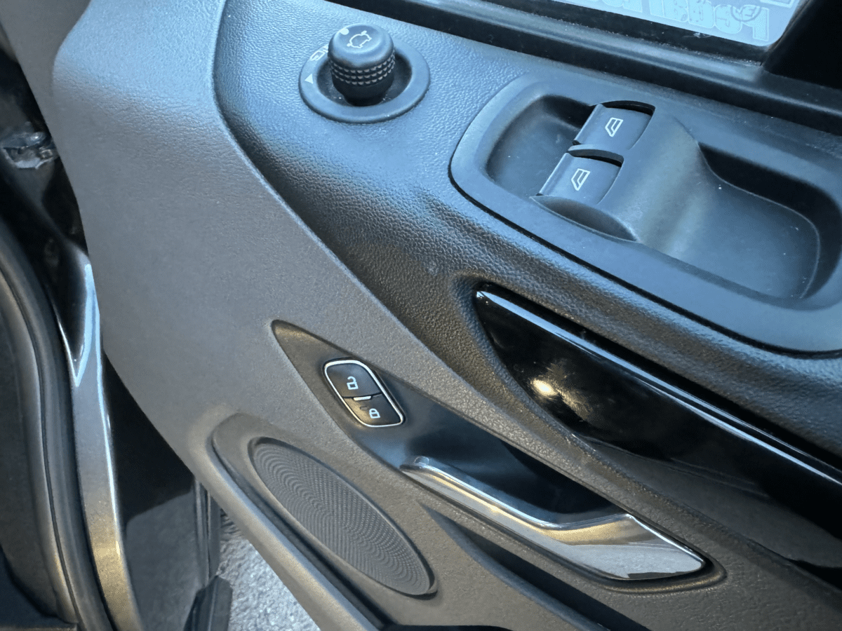 2019 Ford Transit Custom MS-RT Crew Van + 1000 Instant Wins - Image 16
