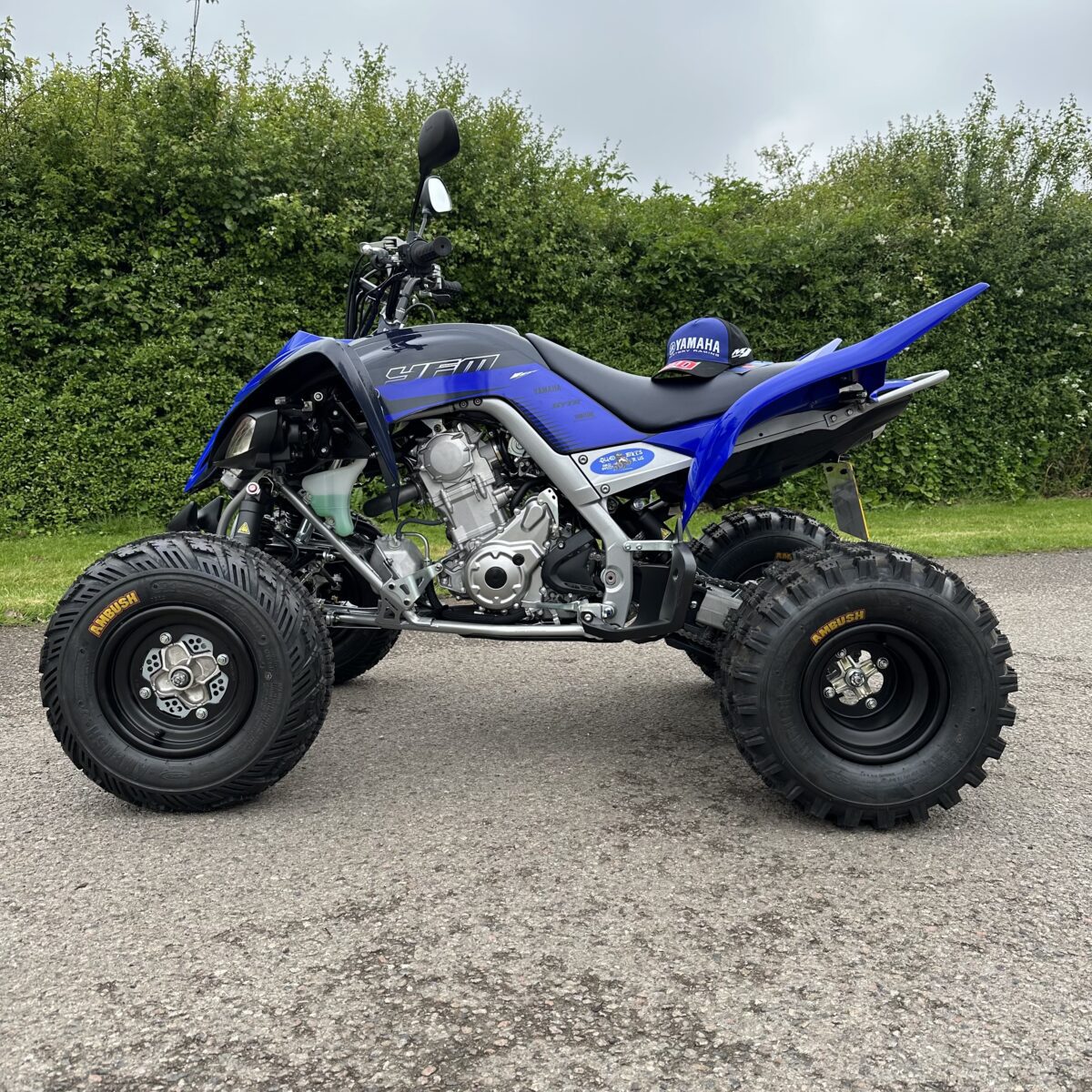2024 Yamaha Raptor YFM700R Quad Bike - Racing Blue - Image 3