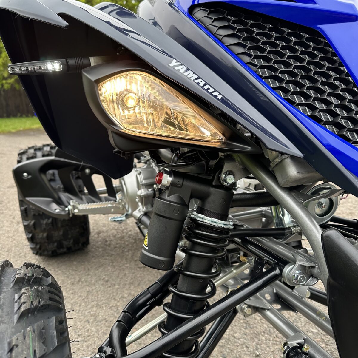 2024 Yamaha Raptor YFM700R Quad Bike - Racing Blue - Image 7