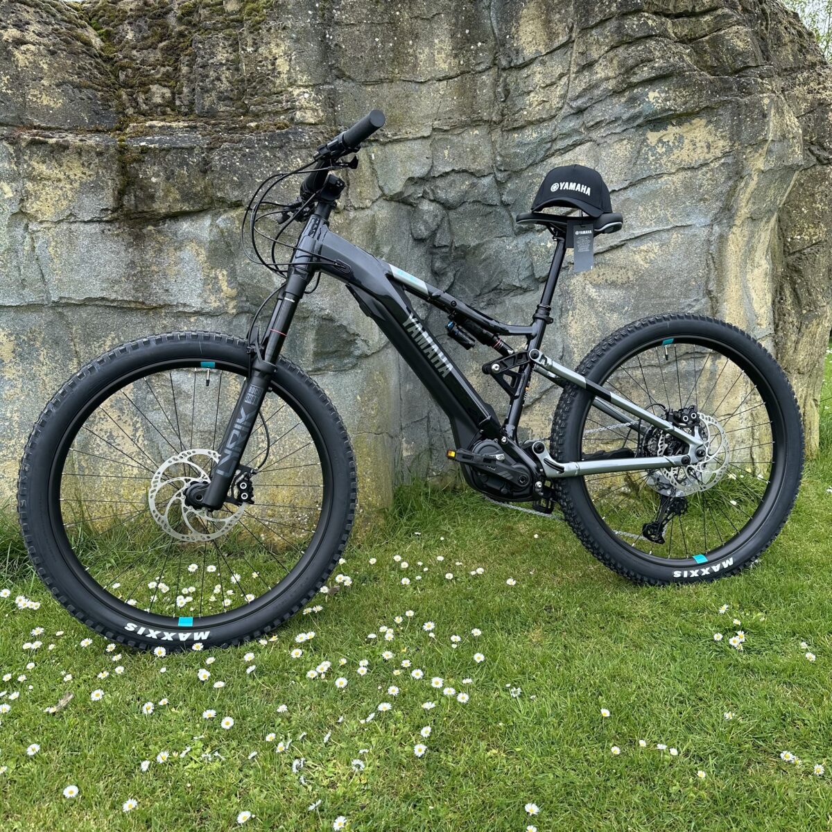 2024 Yamaha YDX-MORO 07 Electric Bike - Image 2