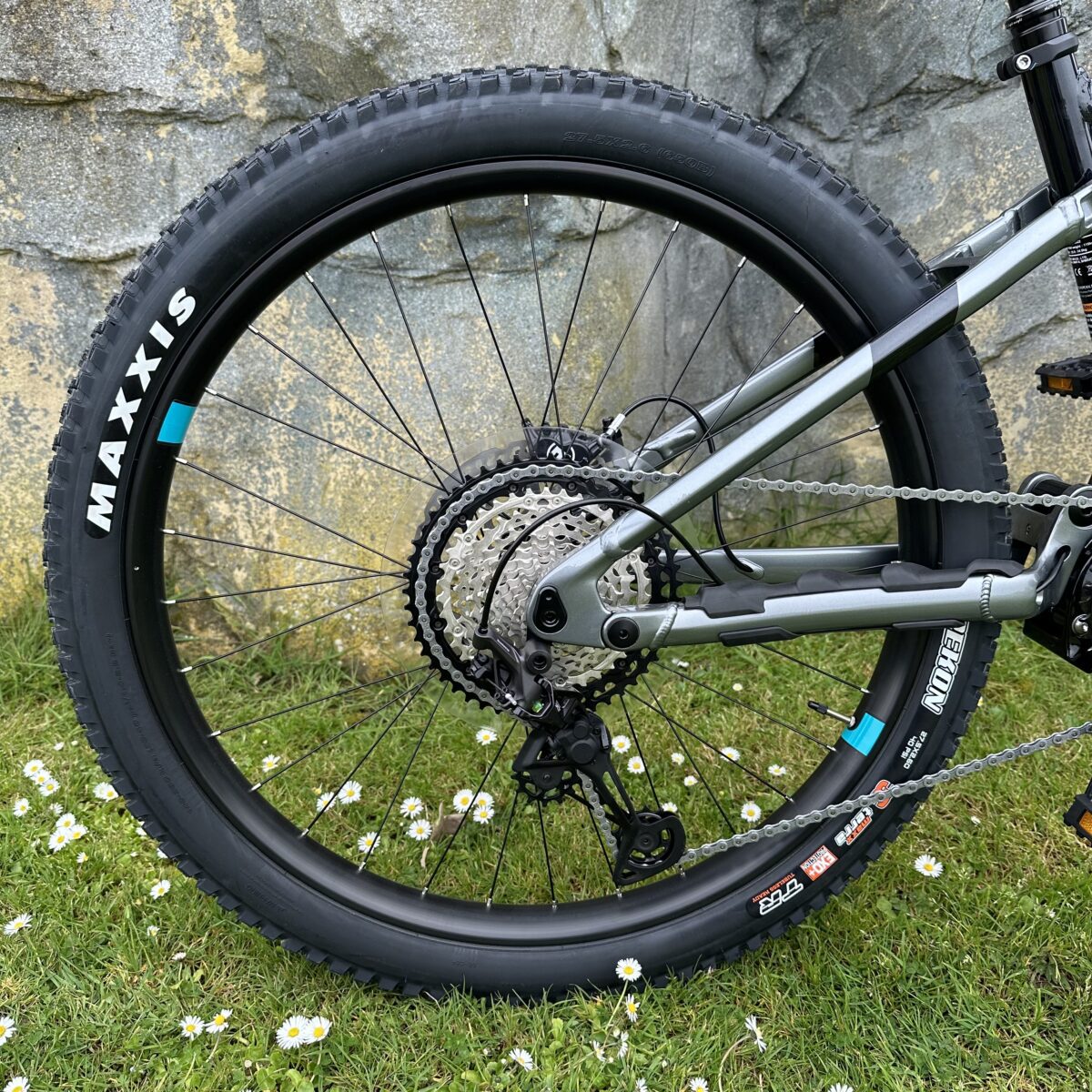 2024 Yamaha YDX-MORO 07 Electric Bike - Image 17