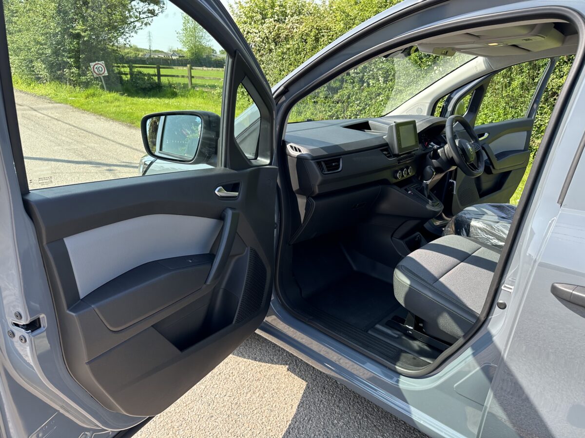 Brand New 2024 Renault Kangoo + 1000 Instant Wins - Image 18
