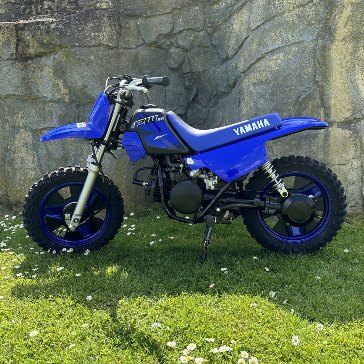2024 Yamaha PW50 - Racing Blue - Image 3