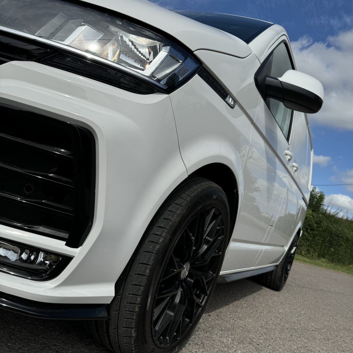 2021 VW Transporter Sportline Edition R - Image 3