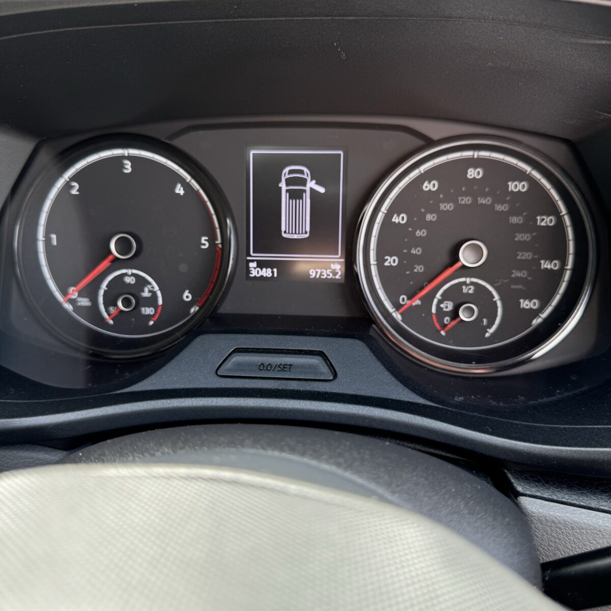2021 VW Transporter Sportline Edition R - Image 15