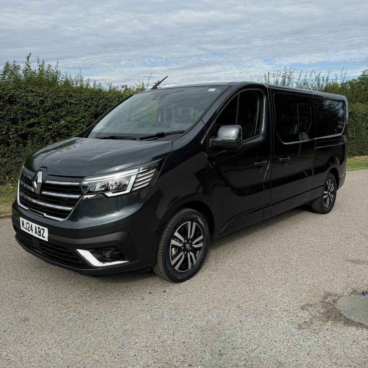 Win 500 Tickets into Our 2024 Renault Trafic Competition #2 - Image 2