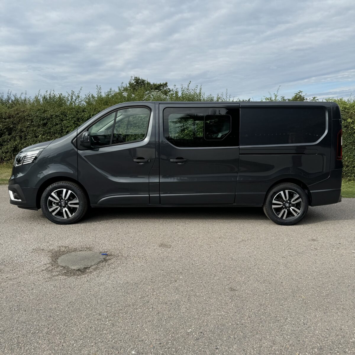 New 2024 Renault Trafic Crew Van Main Prize + 750 Instant Wins - Image 3