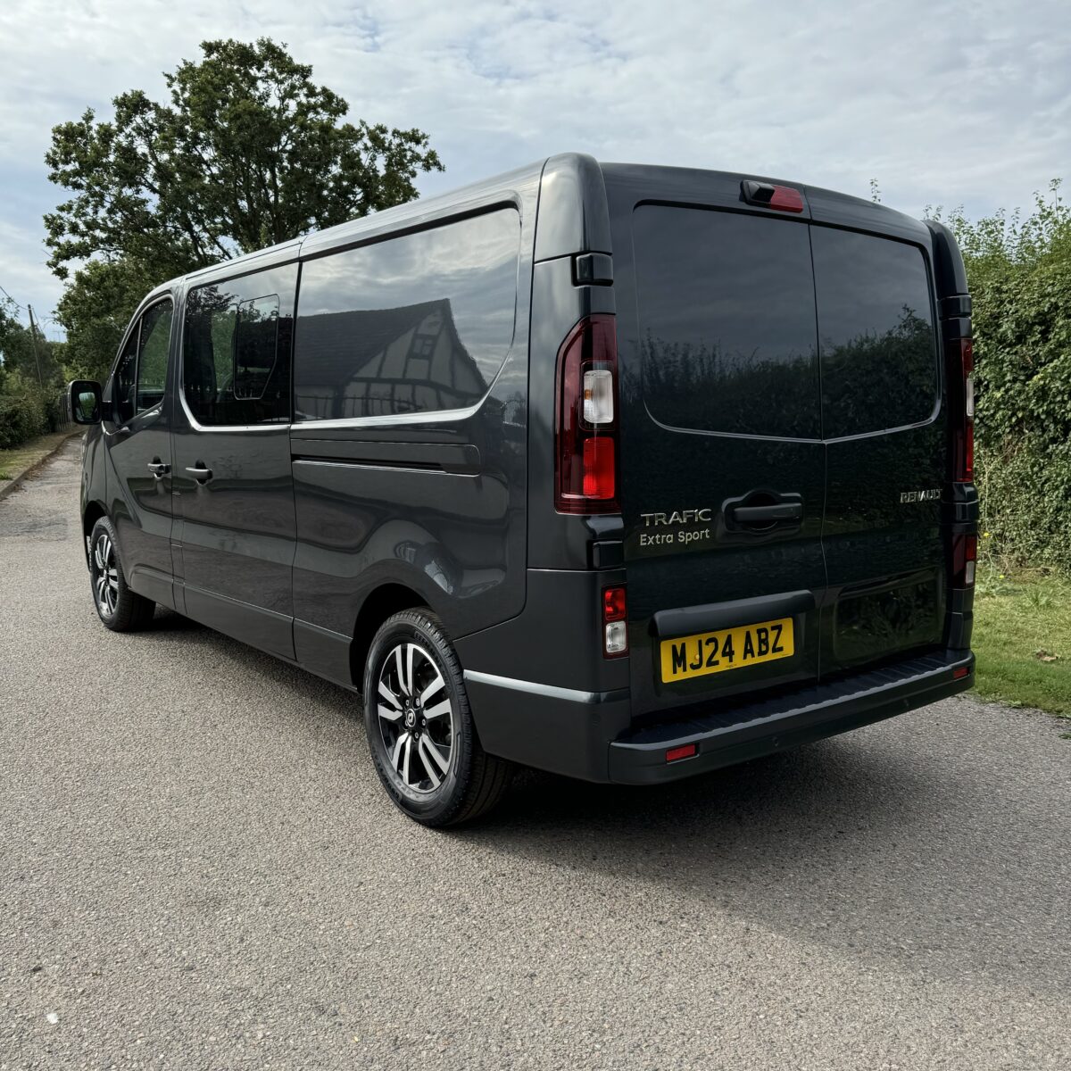Win 500 Tickets into Our 2024 Renault Trafic Competition #2 - Image 3