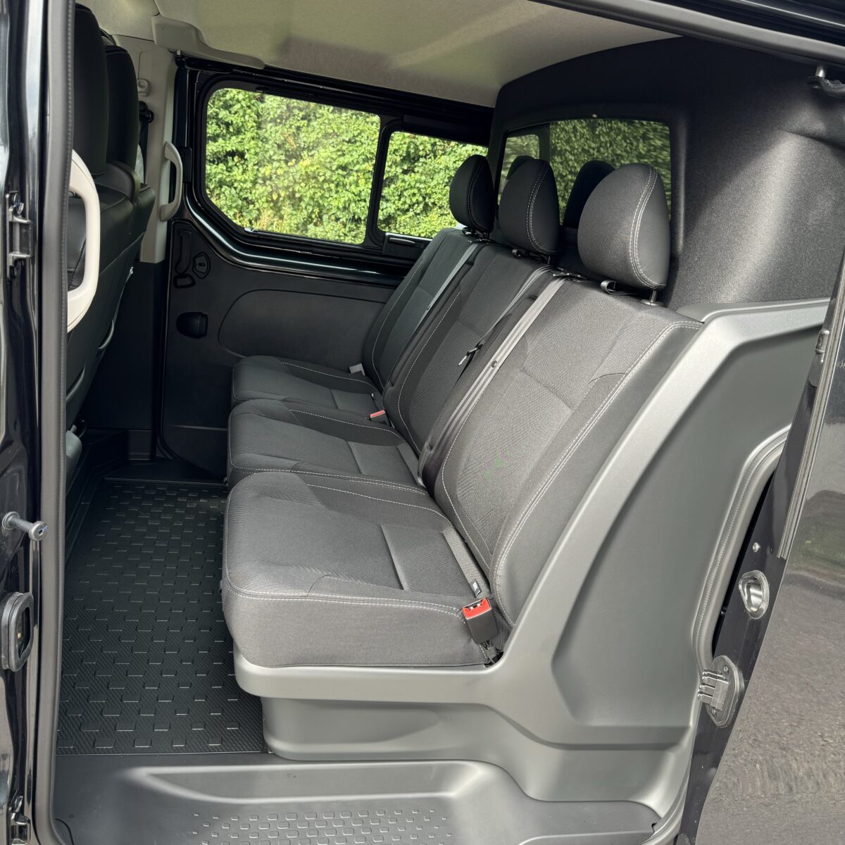 New 2024 Renault Trafic Crew Van Main Prize + 750 Instant Wins - Image 11