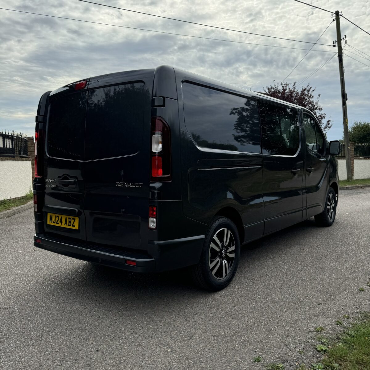 New 2024 Renault Trafic Crew Van Main Prize + 750 Instant Wins - Image 7
