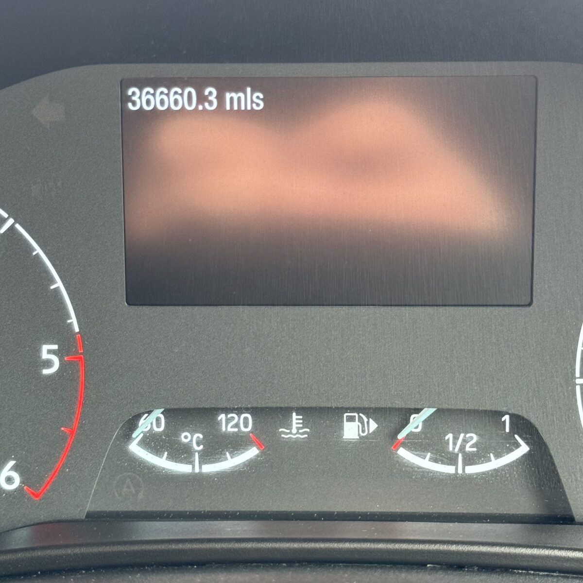 2020 Ford Transit Connect + £4k Dewalt Tool Bundle + £1000 Cash - Image 18
