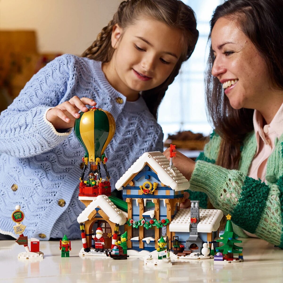 Lego Santa's Post Office Christmas Bundle - Image 4