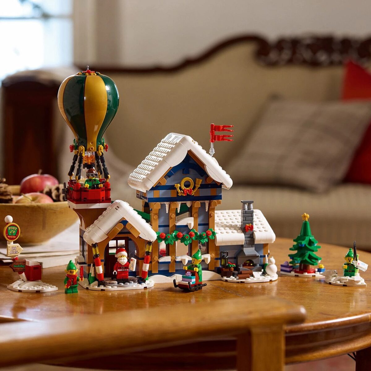 Lego Santa's Post Office Christmas Bundle - Image 5