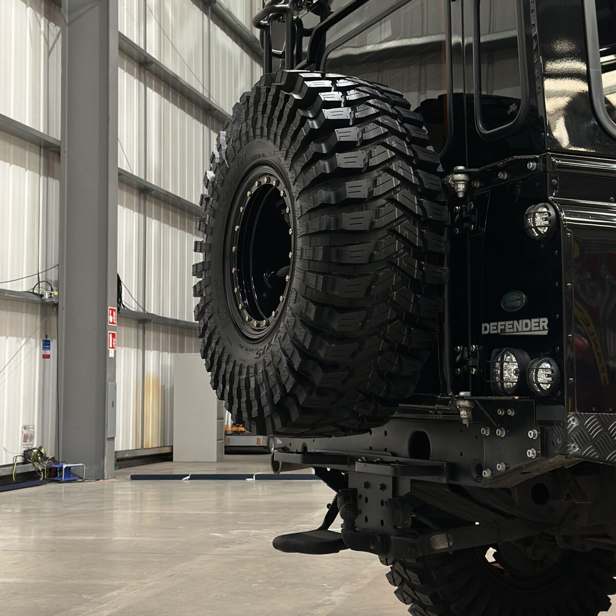 Land Rover Defender 110 2.2 XS TD D/C 4WD - Top Spec - Image 16