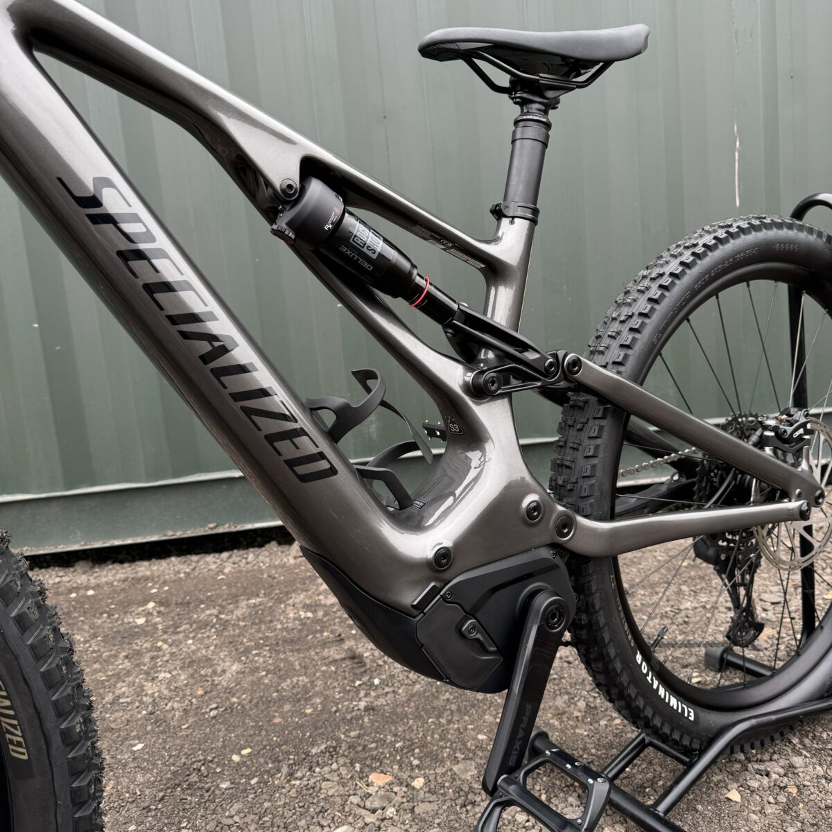 Specialized Turbo Levo Carbon Smoke/Black Electric Bike - Image 17
