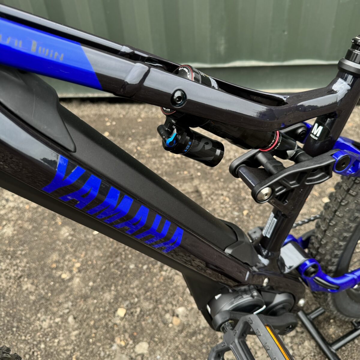 2024 Yamaha YDX-MORO 07 Electric Bike Black/Blue #2 - Image 6