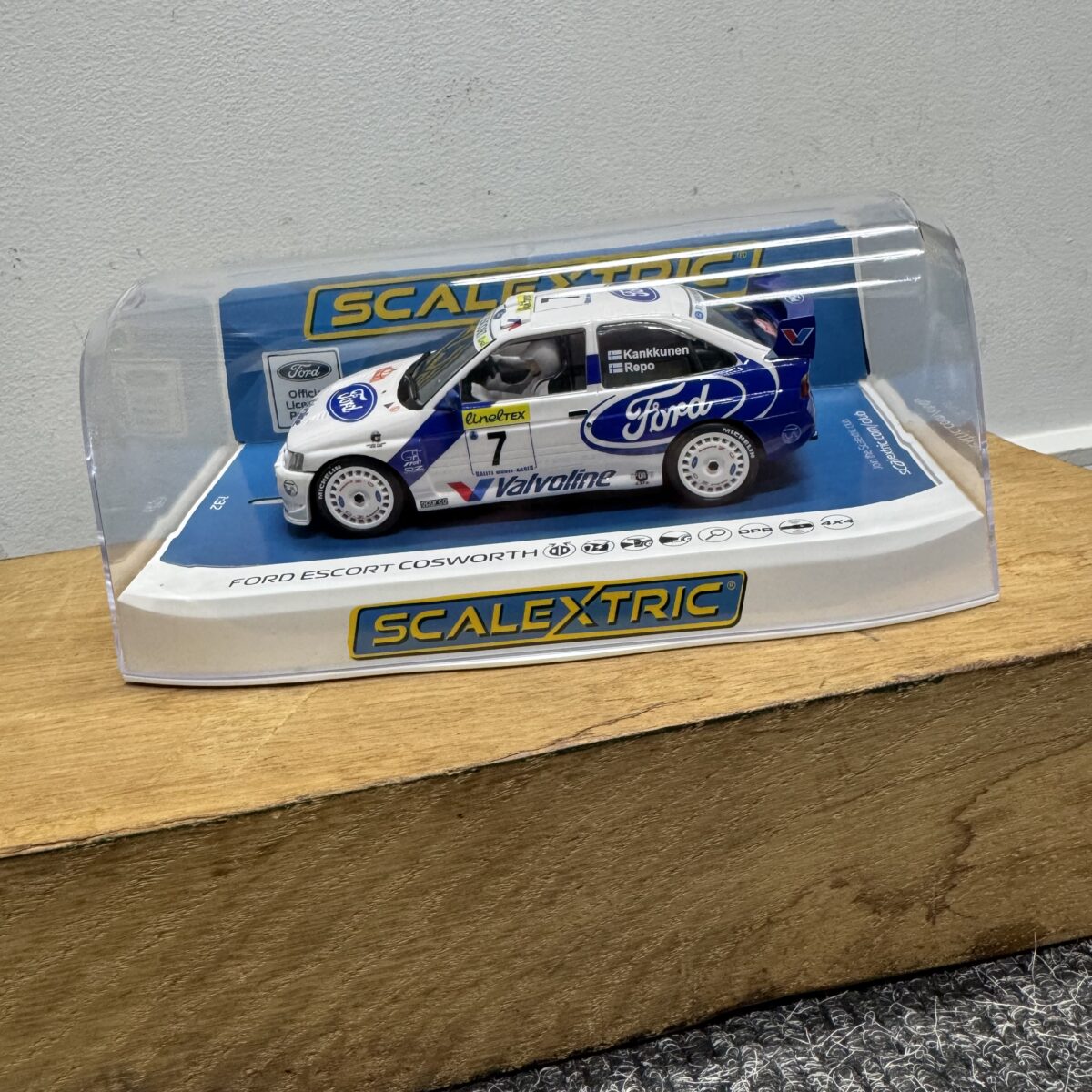 1980s Super Sierras Retro Scalextric Set + 3 Bonus Cars - Image 5