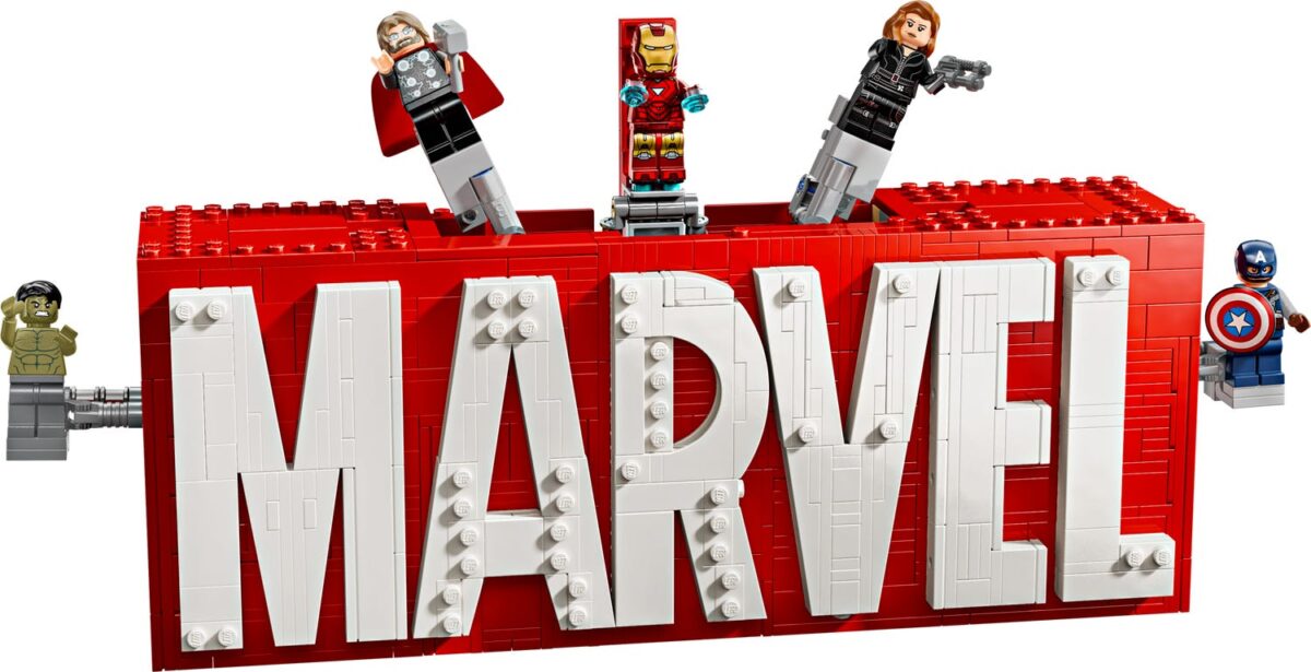 Lego Marvel Logo & Minifigures Set - Image 5